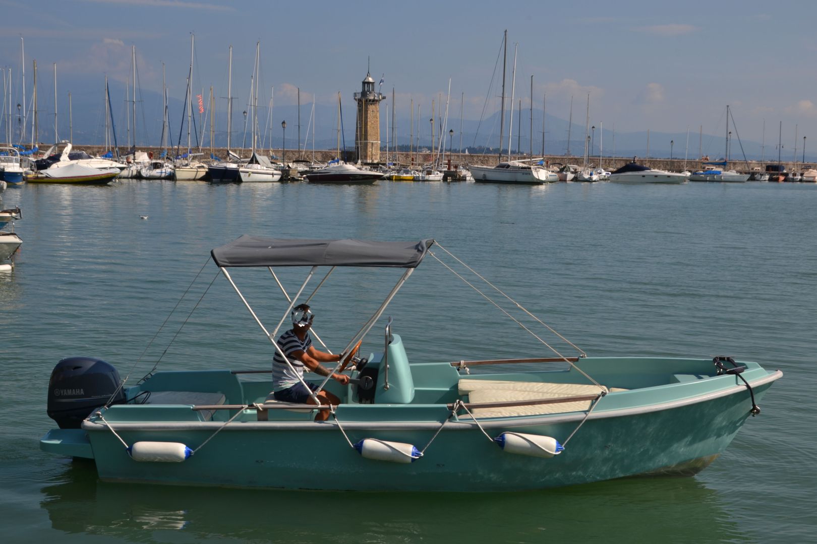 Gaia 21 40 Hp 8 people